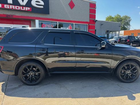 Used 2019 Dodge Durango R/T w/ Blacktop Package AWD/4WD image 2