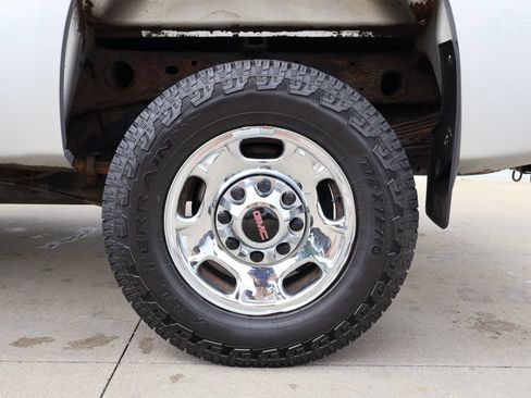 Used 2011 GMC Sierra 2500 W/T w/ Work Truck Preferred Package AWD/4WD image 32
