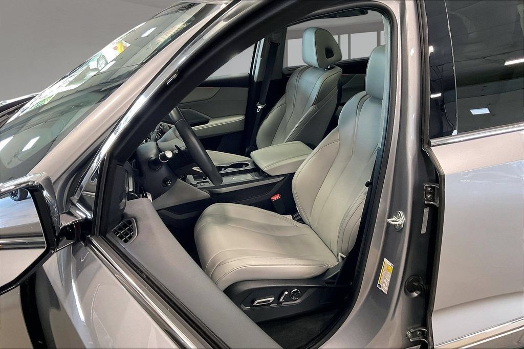 Used 2025 Acura MDX w/ Technology Package AWD/4WD image 22