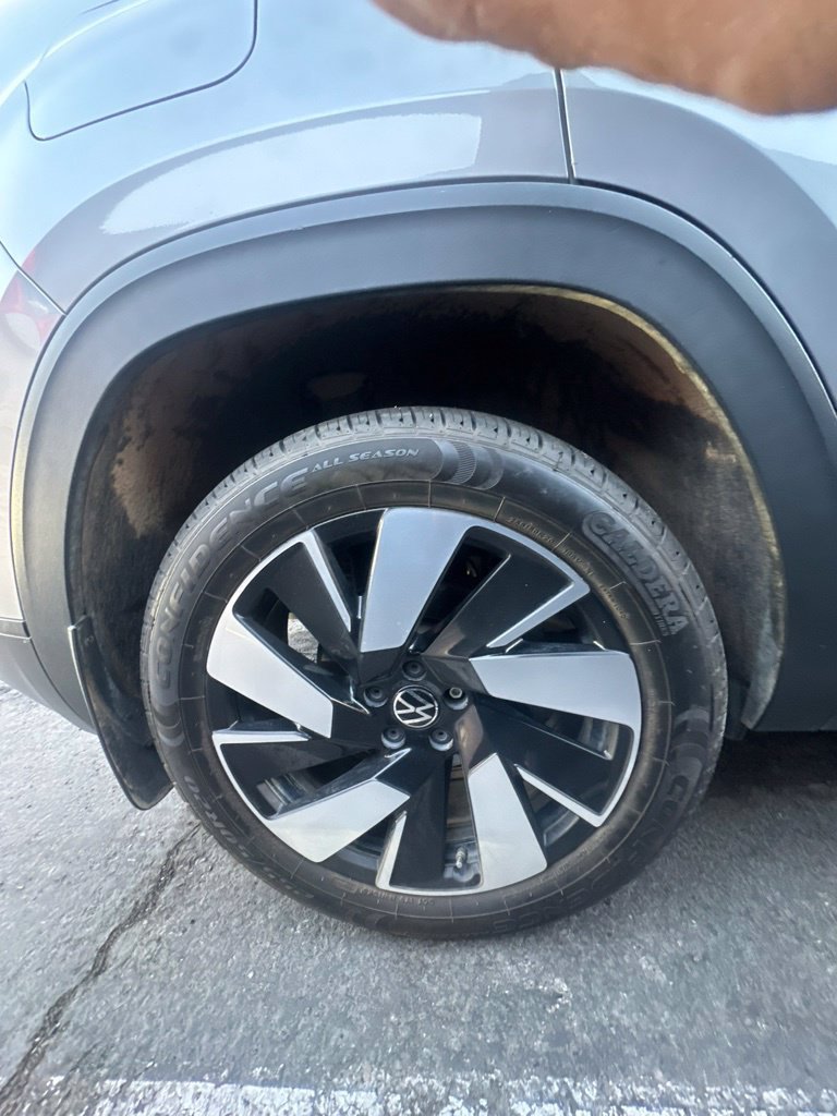 Used 2024 Volkswagen Atlas Cross Sport SE AWD/4WD image 10