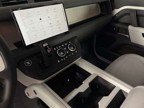 New 2025 Land Rover Defender 110 S image 23