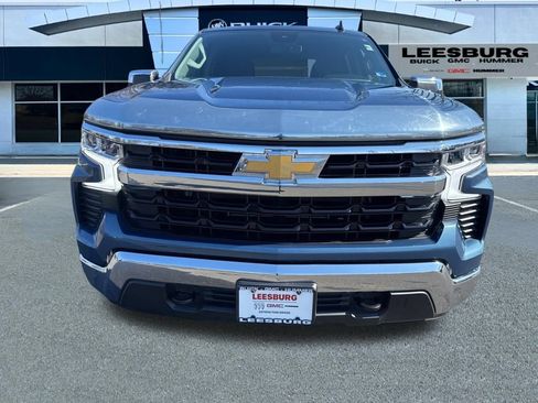 Used 2024 Chevrolet Silverado 1500 LT image 2