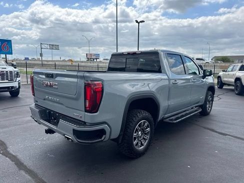 Used 2024 GMC Sierra 1500 AT4 w/ Technology Package AWD/4WD image 3