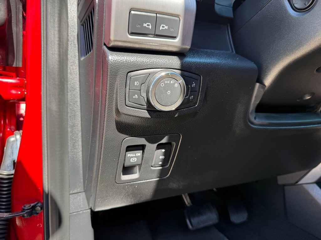 Used 2020 Ford F150 Platinum w/ Equipment Group 701A Luxury AWD/4WD image 23