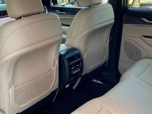 New 2025 Jeep Grand Cherokee Limited image 20