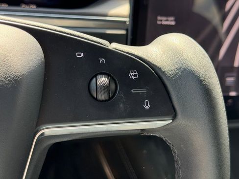 Used 2023 Tesla Model X image 39