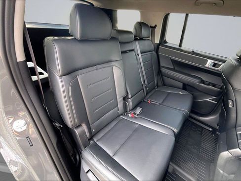 Used 2026 Hyundai Santa Fe Limited AWD/4WD image 27