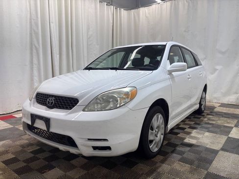 Used 2003 Toyota Matrix image 2