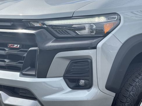 Used 2023 Chevrolet Colorado Z71 w/ Z71 Convenience Package 2 image 6