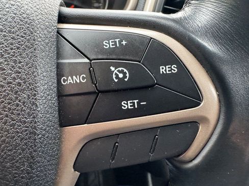 Used 2015 Jeep Cherokee Latitude image 17