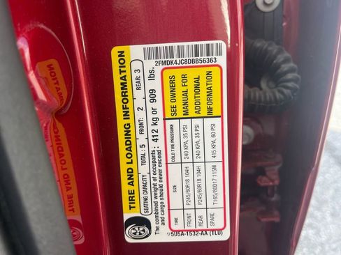 Used 2013 Ford Edge SEL image 28