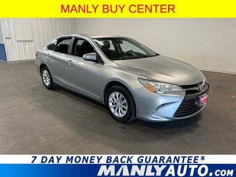 Used 2015 Toyota Camry LE FWD image 1