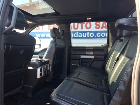 Used 2018 Ford F150 Lariat w/ Equipment Group 502A Luxury AWD/4WD image 14
