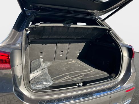 Certified 2025 Mercedes-Benz GLA 250 image 10