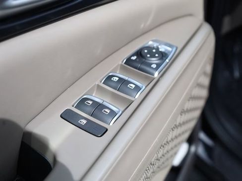 Certified 2025 Kia Carnival LXS image 14