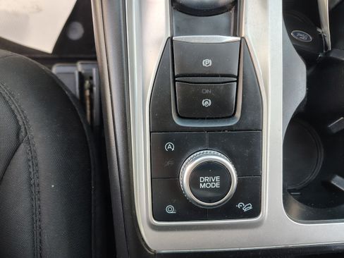 Used 2021 Ford Explorer XLT AWD/4WD image 37