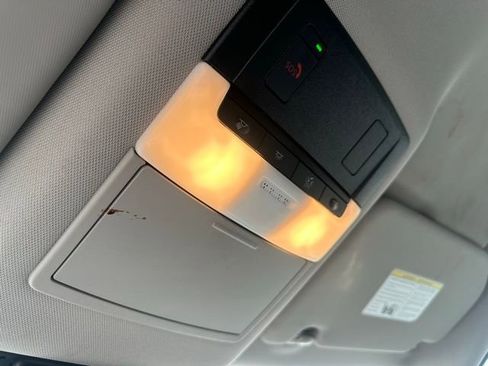 Used 2023 Nissan Rogue SV image 37