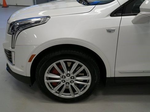 Certified 2022 Cadillac XT5 Sportv w/ Technology Package image 9
