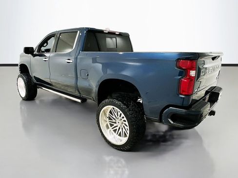 Used 2022 Chevrolet Silverado 1500 High Country w/ Safety Package II AWD/4WD image 5