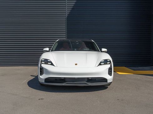 Certified 2023 Porsche Taycan GTS AWD/4WD image 6