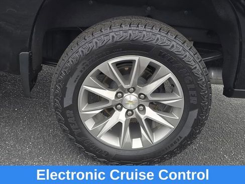 Used 2019 Chevrolet Silverado 1500 High Country w/ Z71 Off-Road Package AWD/4WD image 30