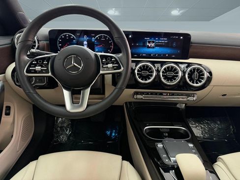 Used 2023 Mercedes-Benz CLA 250 image 26