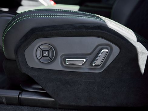 Used 2024 Lamborghini Urus Performante image 45