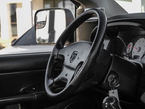 Used 2003 Dodge Ram 2500 Truck SLT image 11