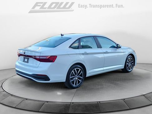 New 2026 Volkswagen Jetta SE image 7