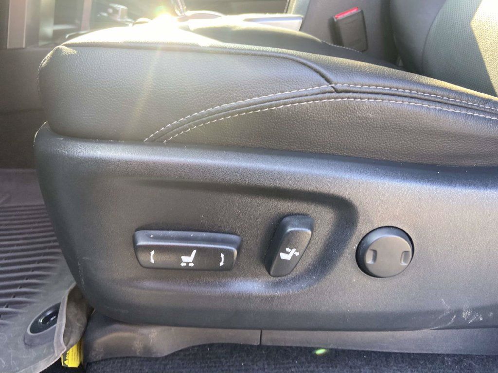 Used 2024 Toyota 4Runner Limited AWD/4WD image 20