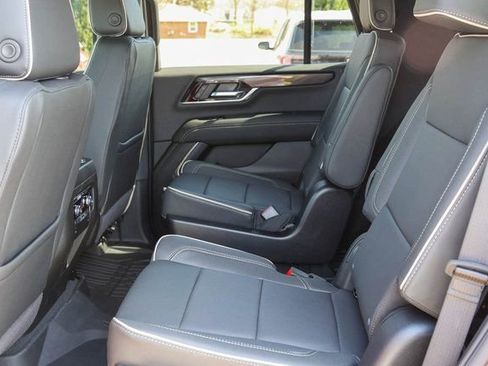 New 2026 GMC Yukon Elevation AWD/4WD image 15