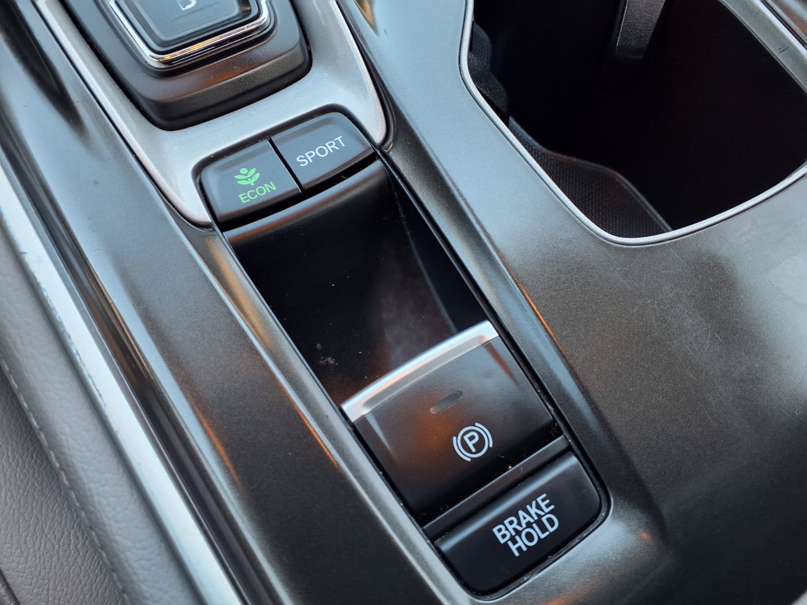 Used 2018 Honda Accord Touring image 10