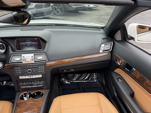 Used 2016 Mercedes-Benz E 400 Cabriolet image 11