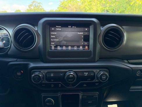 Used 2023 Jeep Wrangler Unlimited Sport AWD/4WD image 18