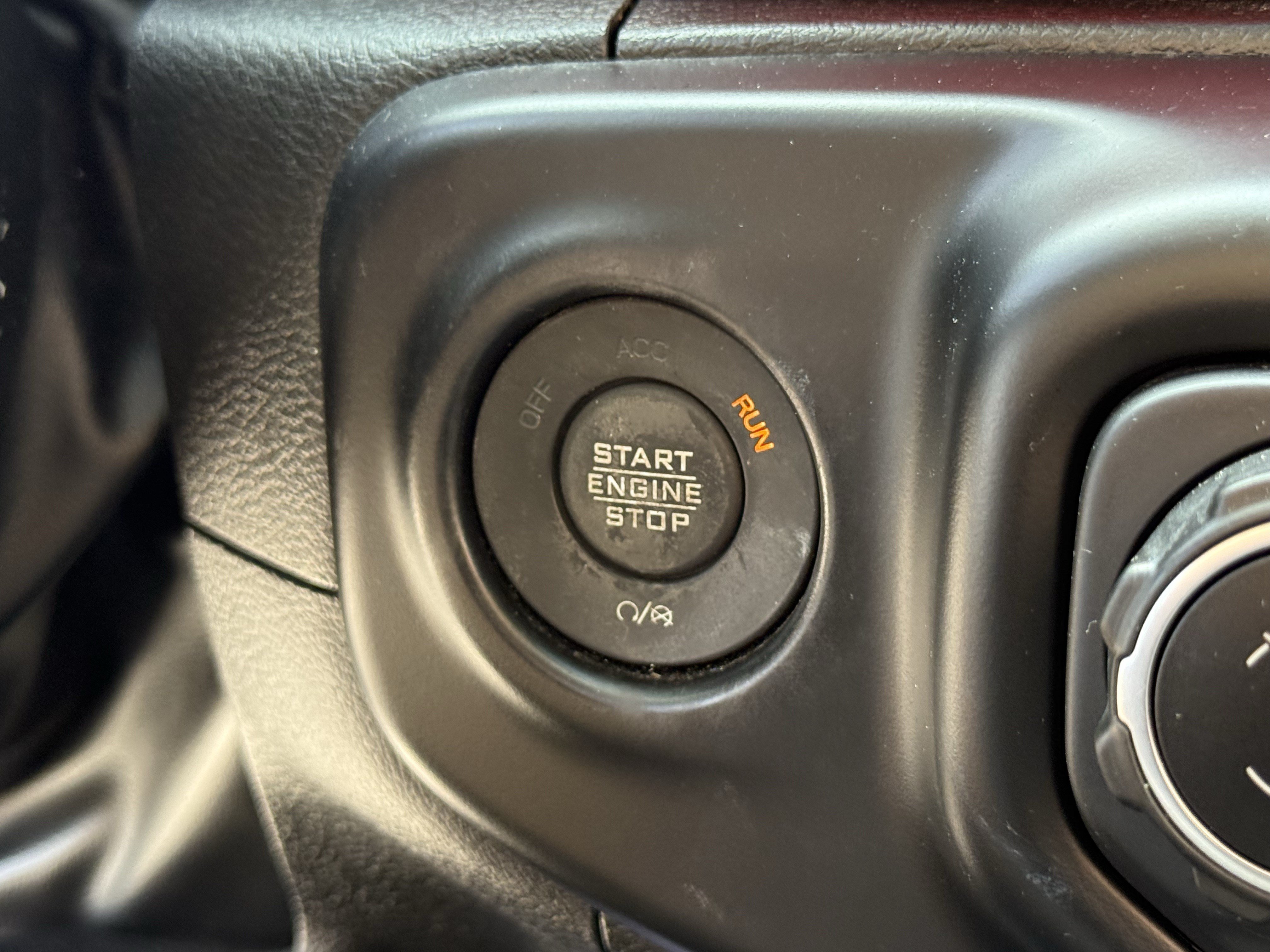 Used 2022 Jeep Wrangler Rubicon w/ Cold Weather Group AWD/4WD image 24