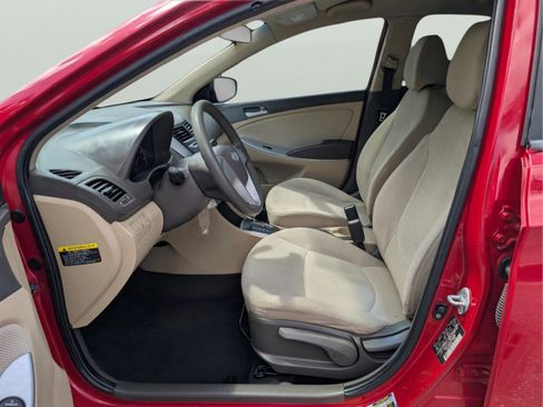 Used 2012 Hyundai Accent GLS FWD image 29