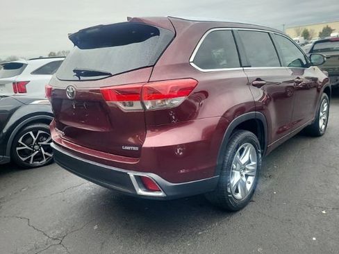 Used 2019 Toyota Highlander Limited image 4