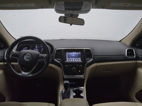 Used 2019 Jeep Grand Cherokee Laredo image 22