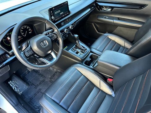 Used 2023 Honda CR-V Sport Touring image 9