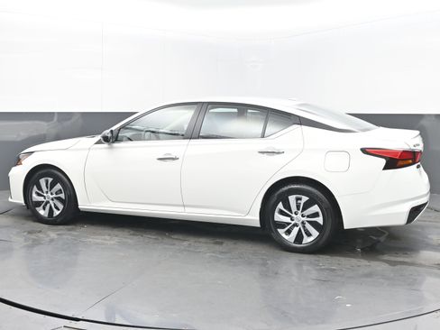 Certified 2025 Nissan Altima 2.5 S image 5