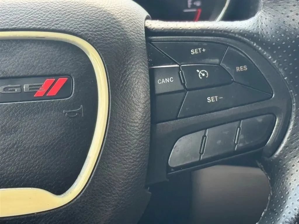 Used 2018 Dodge Durango SXT w/ Quick Order Package 2BB AWD/4WD image 12
