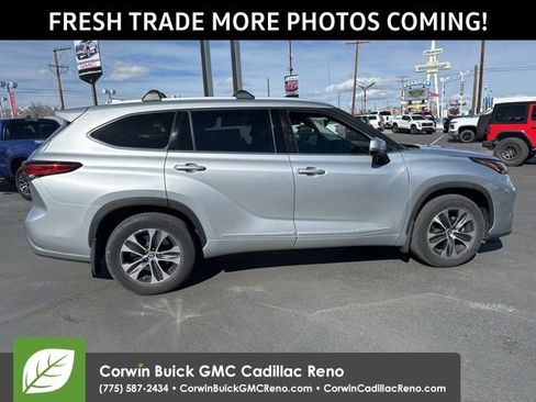 Used 2022 Toyota Highlander XLE image 7