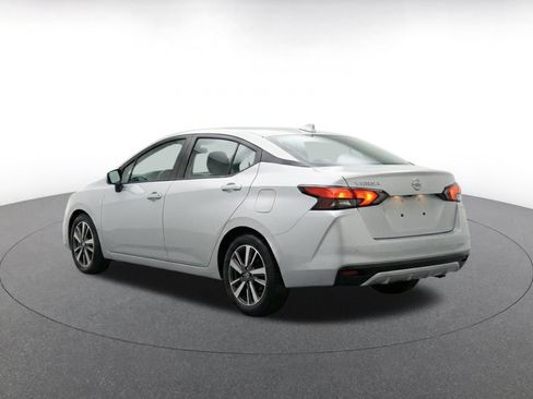 Used 2025 Nissan Versa SV FWD image 5