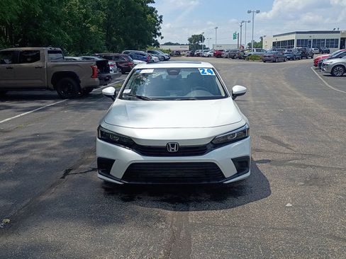 Used 2024 Honda Civic EX image 8