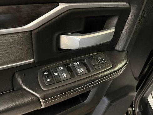 Used 2022 RAM 2500 Big Horn w/ Level C Equiment Group AWD/4WD image 47