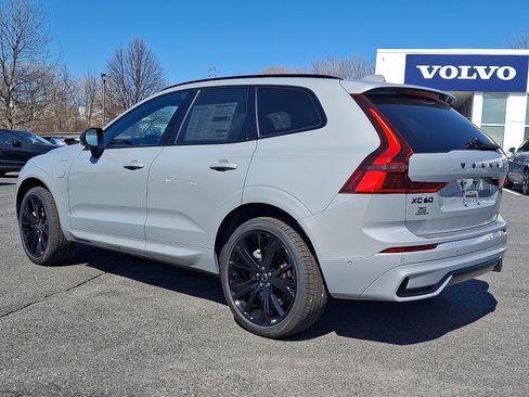New 2026 Volvo XC60 T8 Ultra w/ Protection Package Premier AWD/4WD image 3