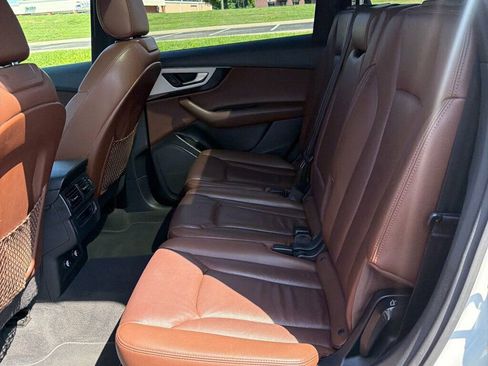 Used 2019 Audi Q7 2.0T Premium w/ Convenience Package AWD/4WD image 16