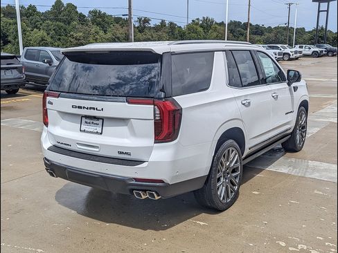 New 2026 GMC Yukon Denali Ultimate AWD/4WD image 7