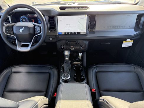 New 2026 Ford Bronco Badlands AWD/4WD image 9