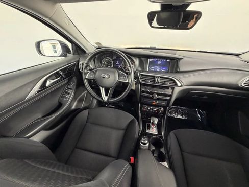 Used 2017 INFINITI QX30 FWD image 20